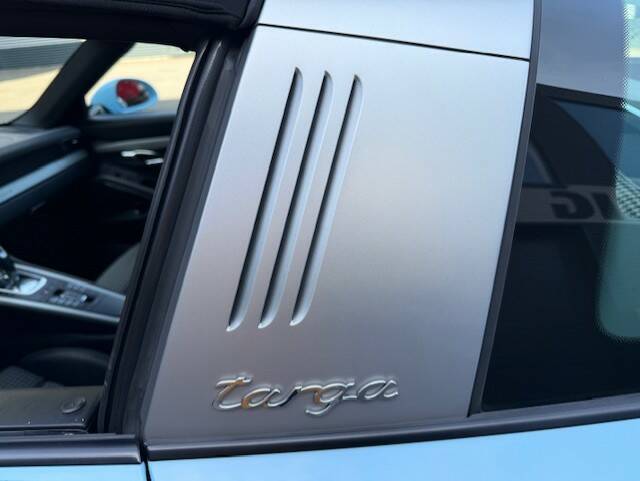 Immagine 20/27 di Porsche 911 Targa 4 GTS (2015)