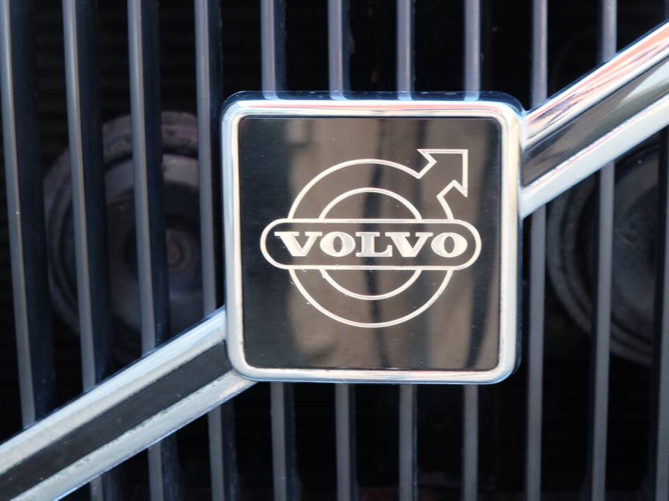 Image 57/75 de Volvo 240 (1986)