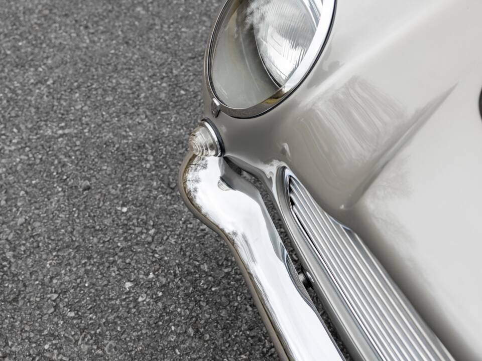 Immagine 65/74 di Aston Martin DB 5 Vantage (1964)