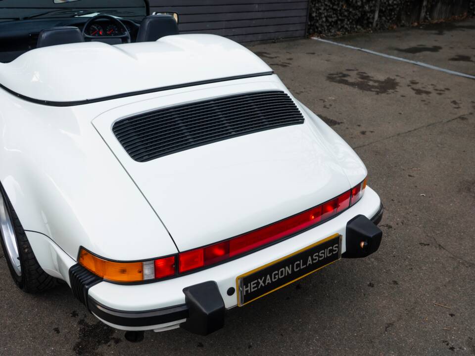 Bild 9/48 von Porsche 911 Speedster 3.2 (1989)