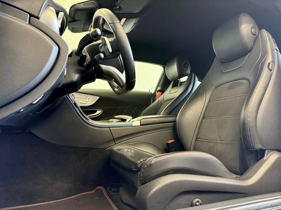Image 20/31 of Mercedes-Benz C 43 AMG 4MATIC (2017)