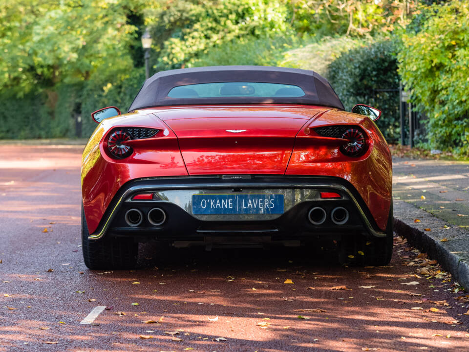 Bild 7/70 von Aston Martin Vanquish Zagato Volante (2017)