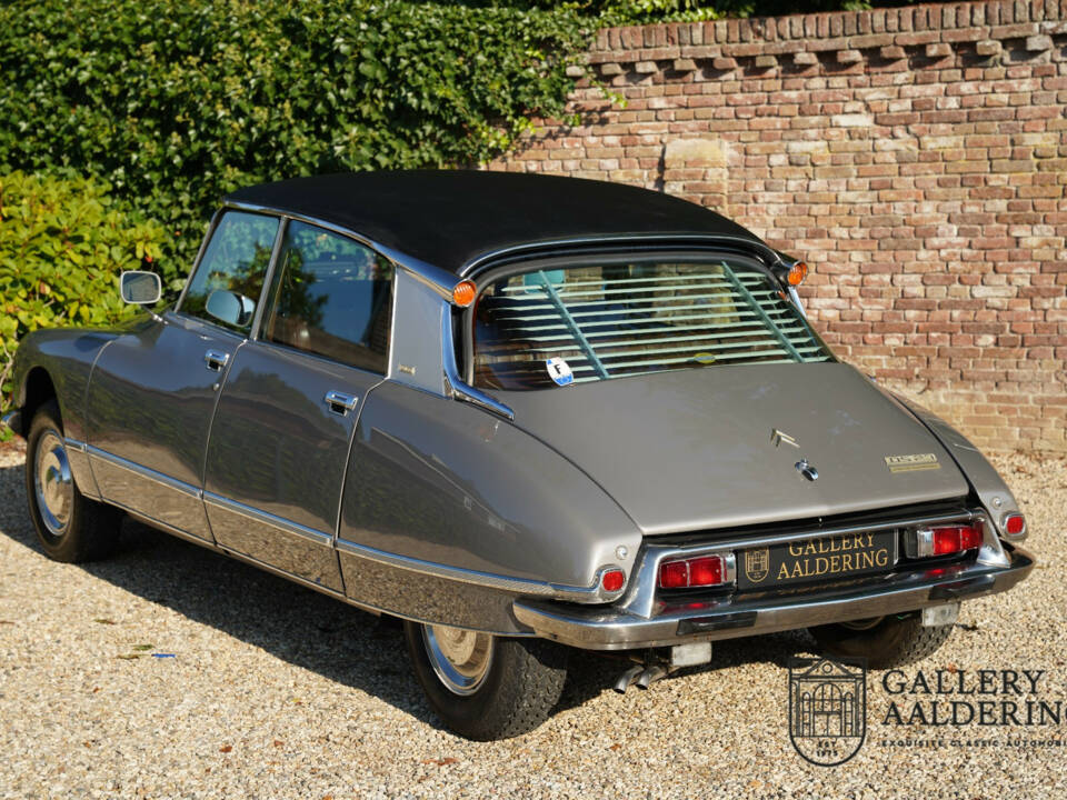 Image 2/50 of Citroën DS 23 Pallas (1974)