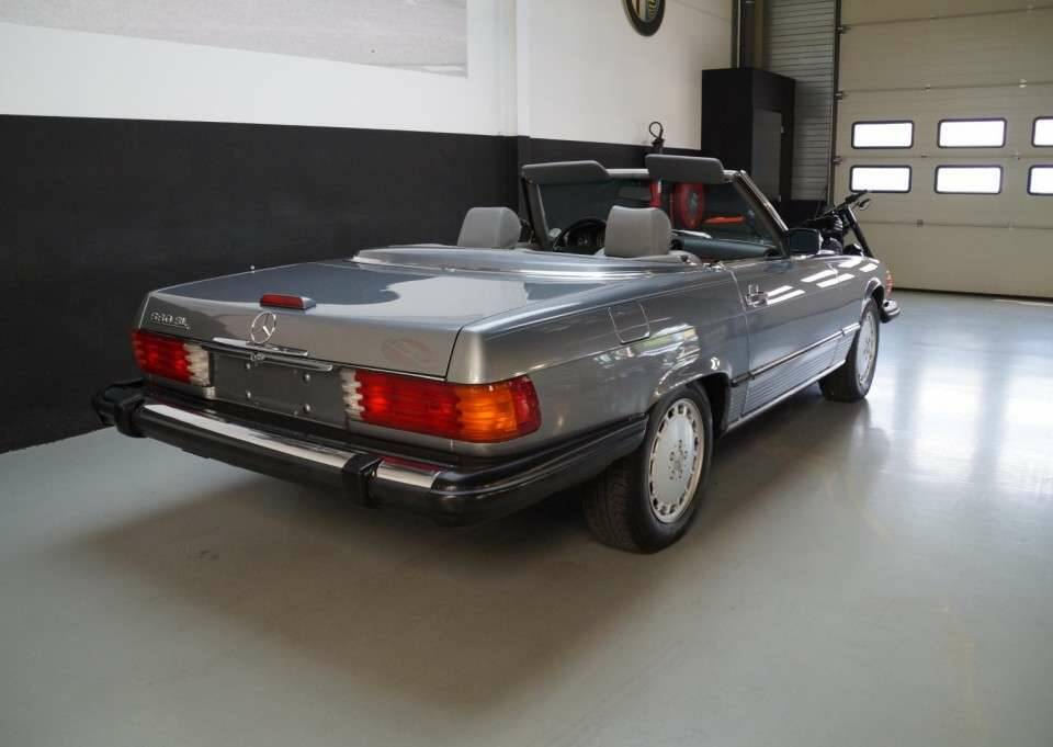 Bild 38/50 von Mercedes-Benz 560 SL (1989)