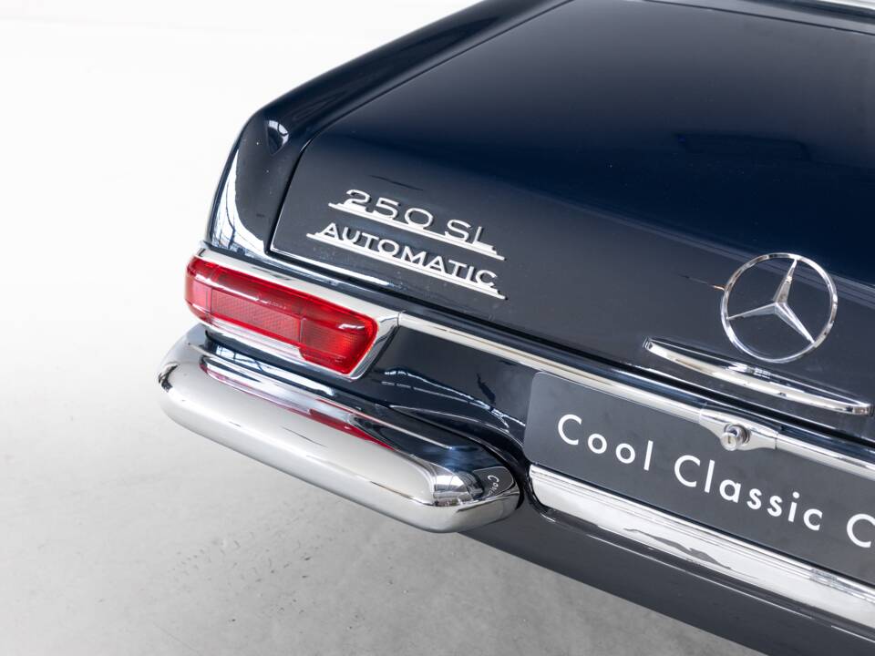 Image 33/40 de Mercedes-Benz 250 SL (1967)