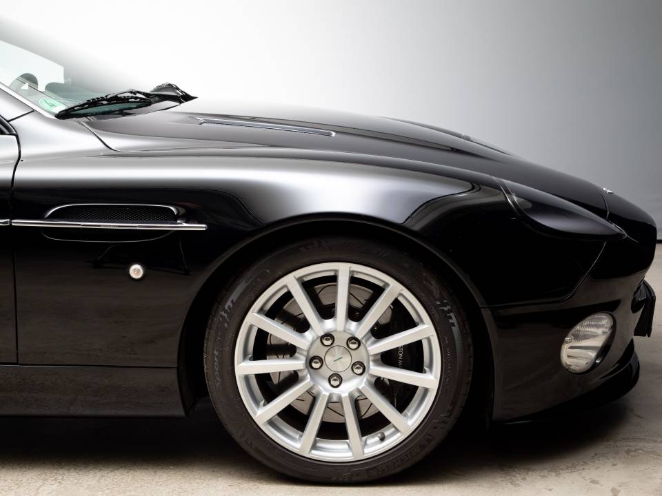 Bild 20/47 von Aston Martin V12 Vanquish S Ultimate Edition (2010)