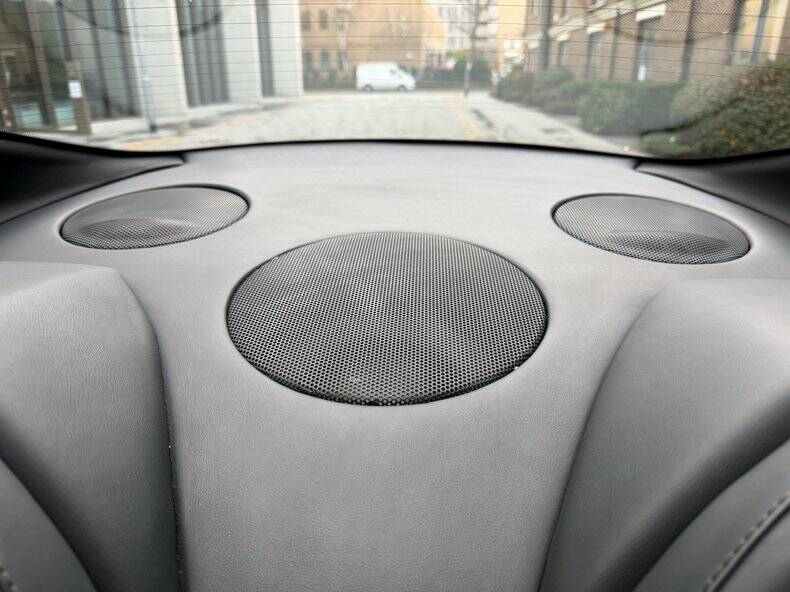 Image 29/49 of Aston Martin V12 Vanquish S (2005)