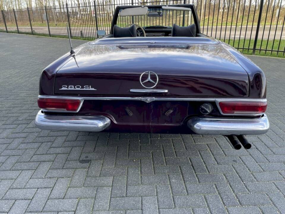 Image 9/36 of Mercedes-Benz 280 SL (1969)