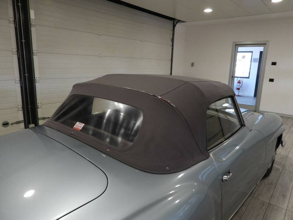 Image 2/15 of Mercedes-Benz 190 SL (1956)