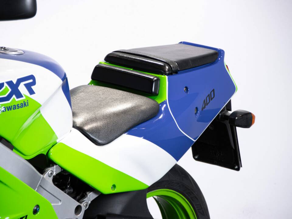 Image 39/50 of Kawasaki ZX-R 400 (1990)