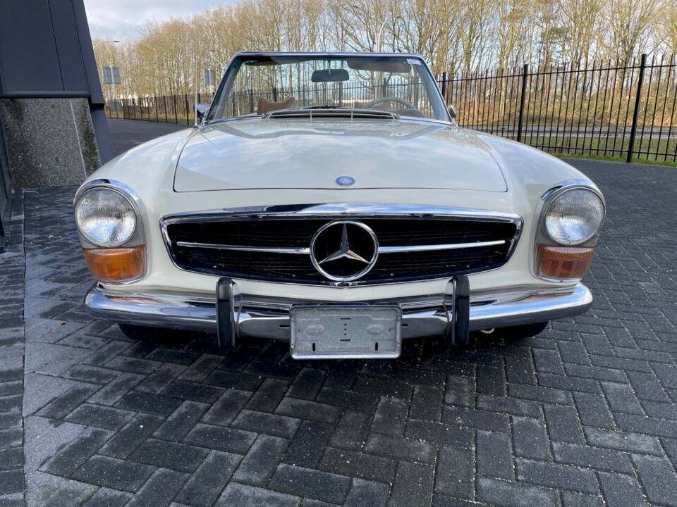 Image 5/33 of Mercedes-Benz 280 SL (1970)