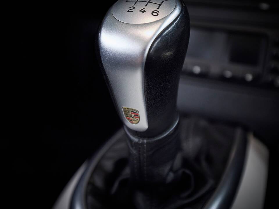 Imagen 89/98 de Porsche 911 Carrera 4S (2004)