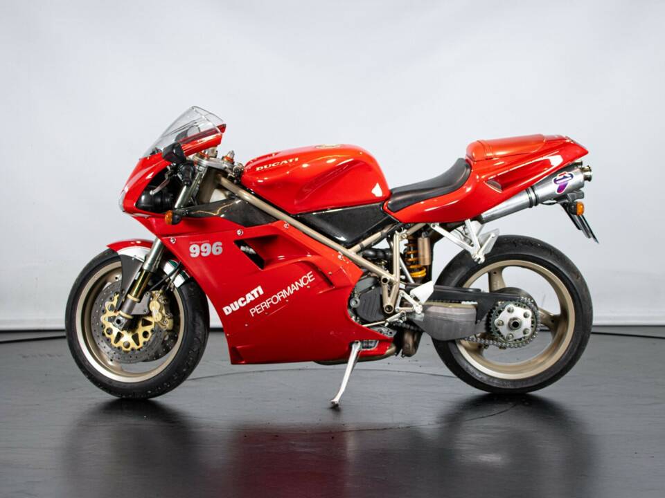 Immagine 1/50 di Ducati DUMMY (2000)