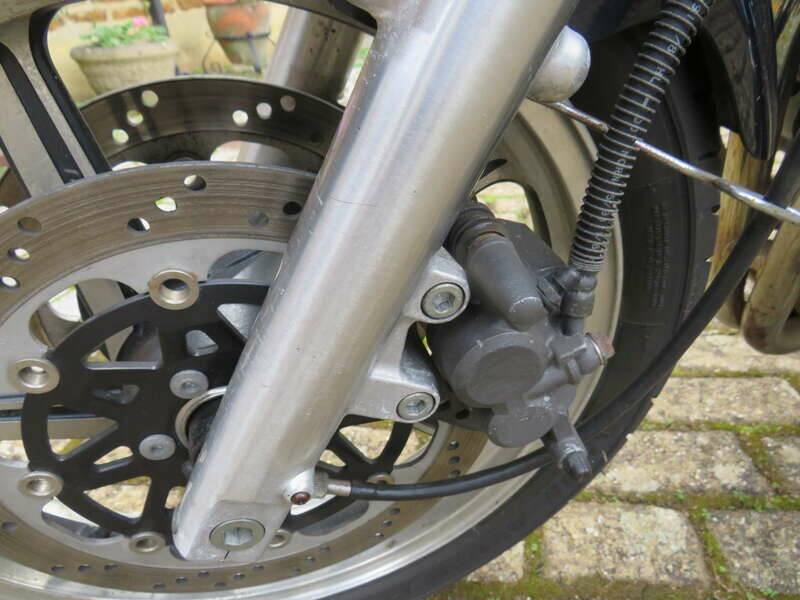 Image 32/39 of Kawasaki ZR 550 Zephyr (1991)