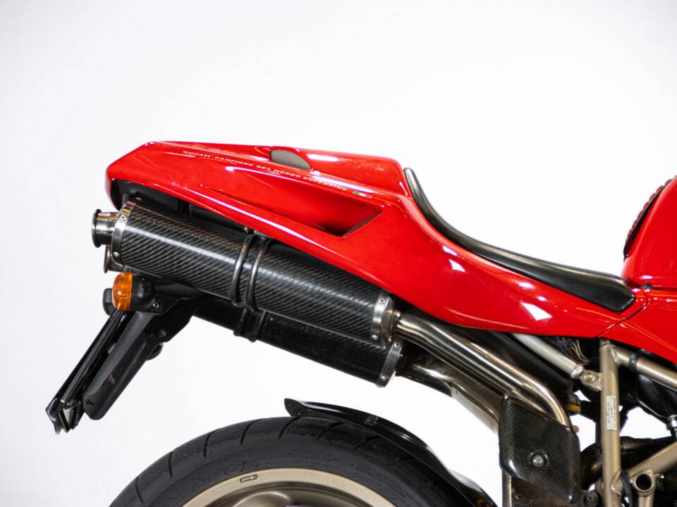 Bild 38/50 von Ducati 916 (1994)
