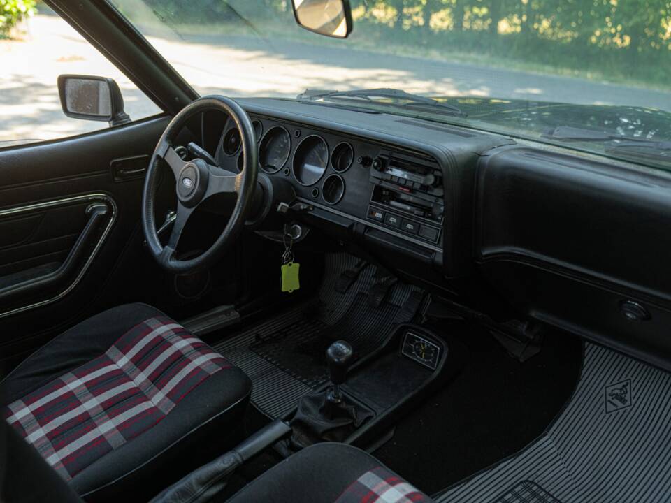 Bild 22/50 von Ford Capri 1,6 (1981)
