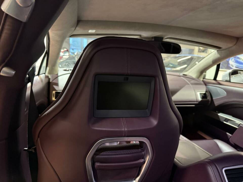 Immagine 26/42 di Aston Martin Rapide (2011)