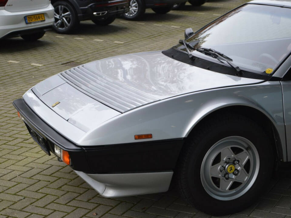 Bild 9/10 von Ferrari Mondial 8 (1981)