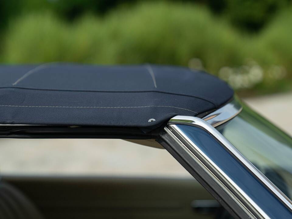 Image 31/50 de Mercedes-Benz 450 SL (1977)