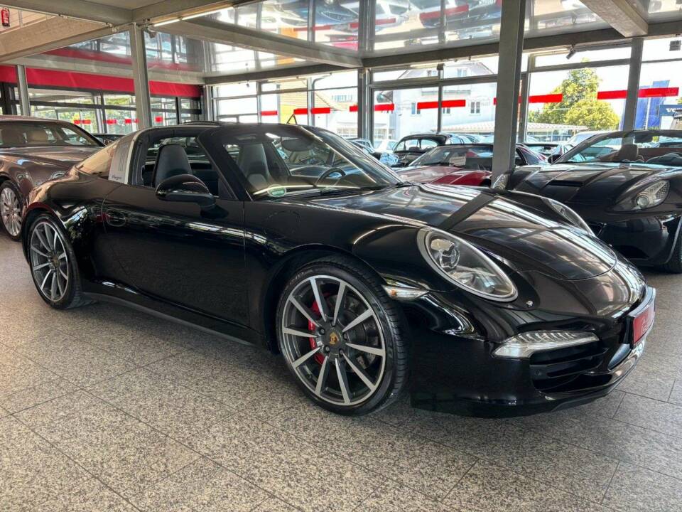 Image 5/20 of Porsche 911 Targa 4 GTS (2015)