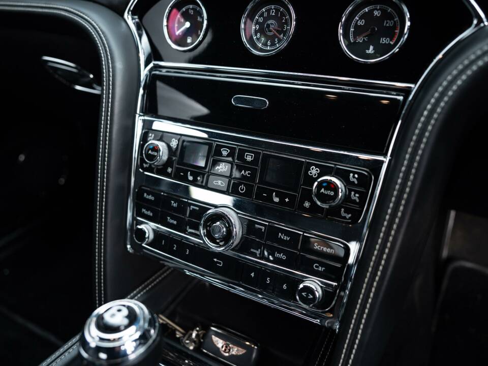 Image 11/20 of Bentley Mulsanne (2011)