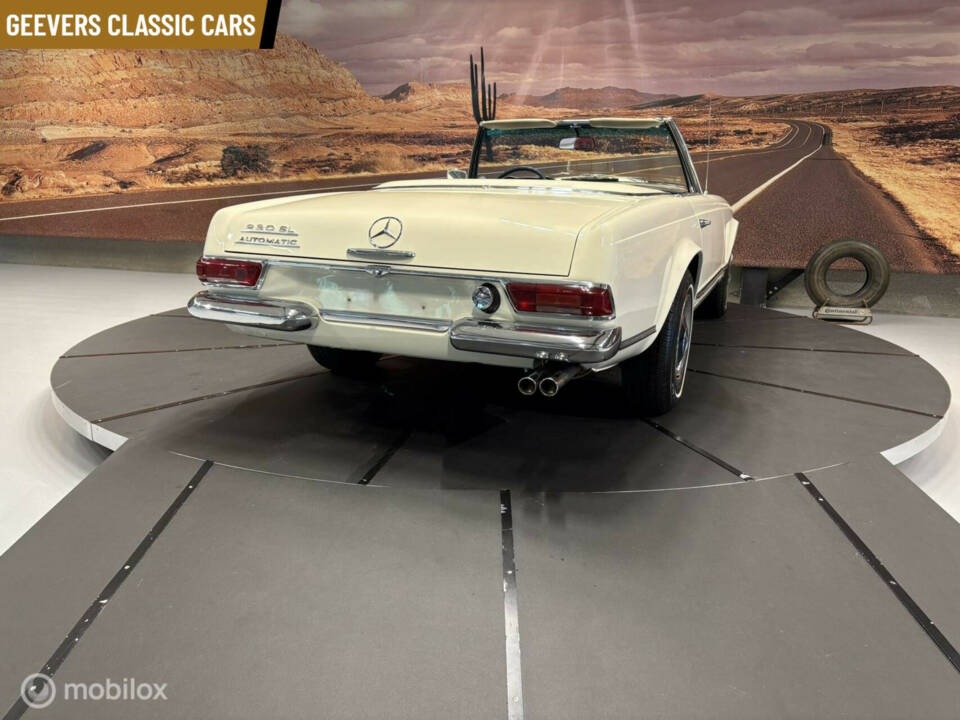 Immagine 15/50 di Mercedes-Benz 230 SL (1965)