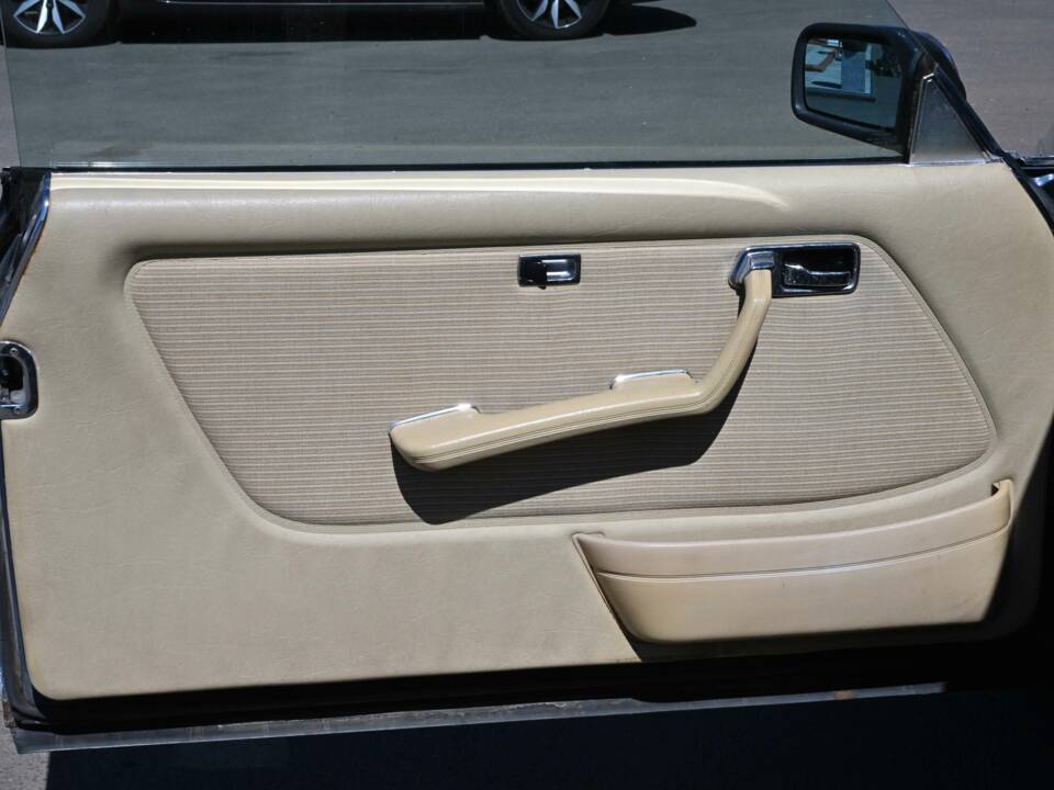 Bild 29/50 von Mercedes-Benz 280 CE (1983)