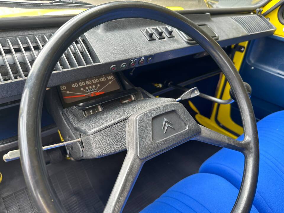 Image 24/42 de Citroën Acadiane (1982)