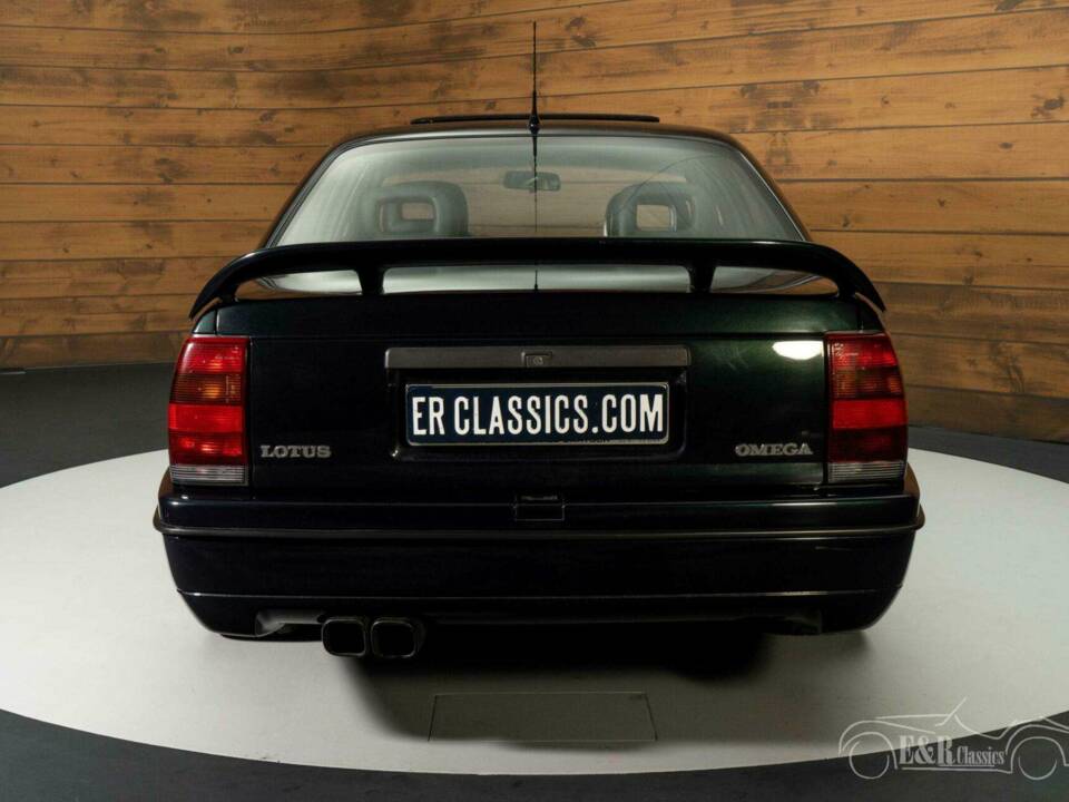 Imagen 6/19 de Lotus Carlton (1991)