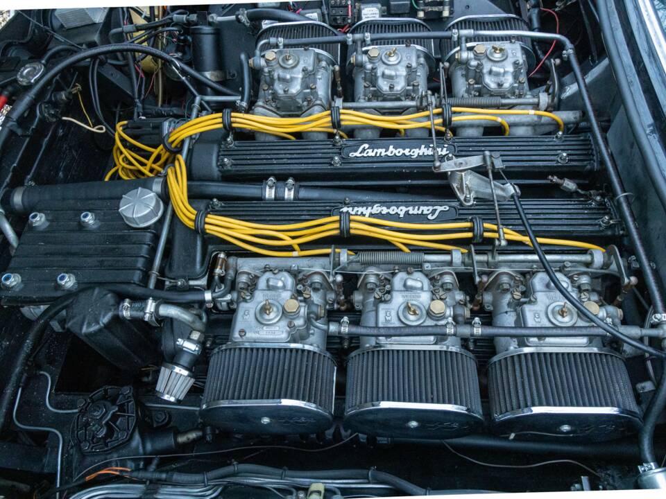 Bild 29/50 von Lamborghini Espada 400 GT (1973)
