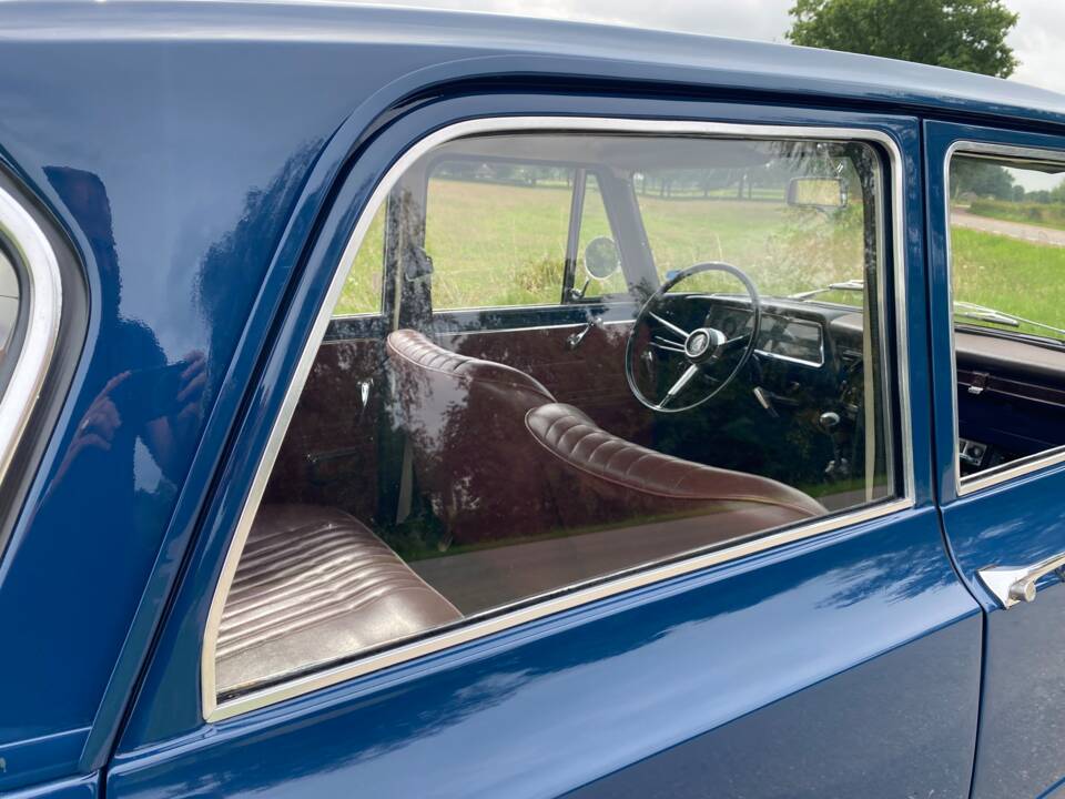 Image 60/75 of Alfa Romeo Giulia 1300 TI (1966)