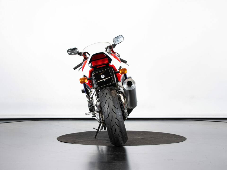 Immagine 3/50 di Honda CBR 900RR Fireblade (1996)