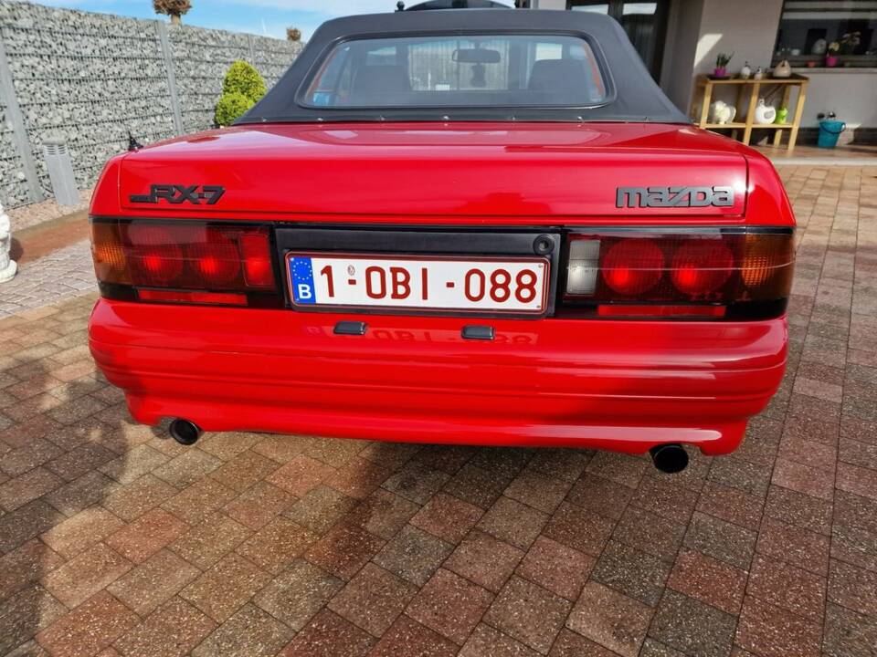 Image 8/8 of Mazda RX-7 Turbo (1988)