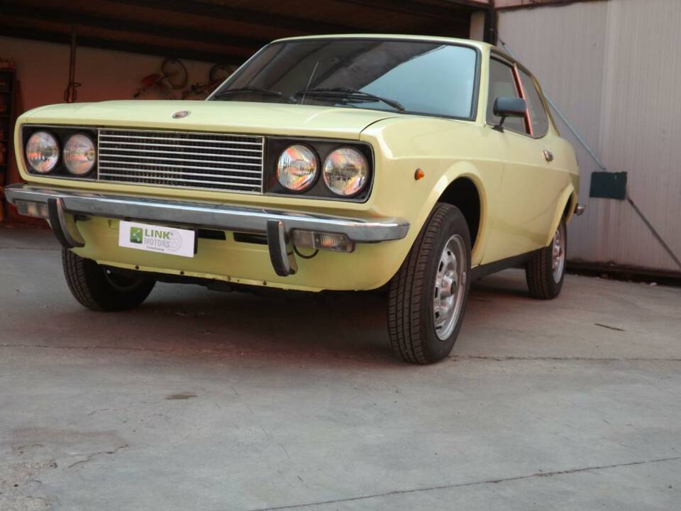 Image 10/50 of FIAT 128 Sport Coupe (1974)