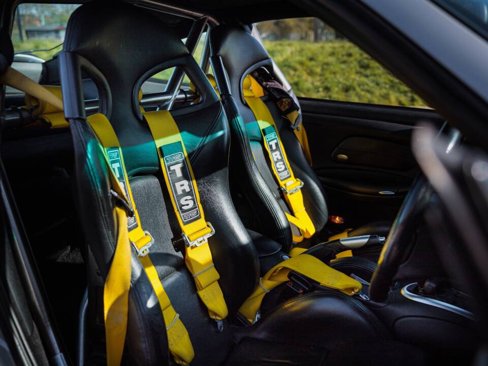 Bild 36/50 von Porsche 911 GT2 (2002)