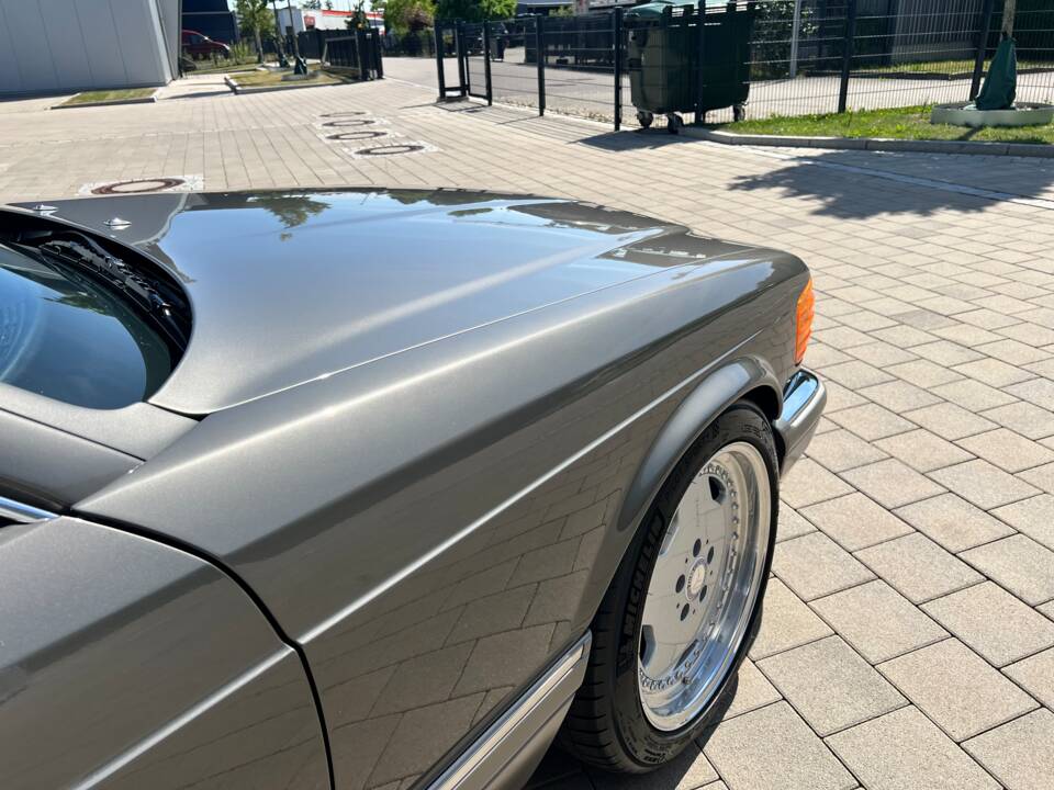 Bild 3/33 von Mercedes-Benz 560 SEC (1991)