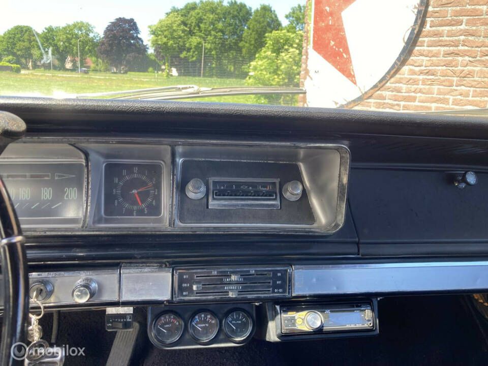 Image 35/45 of Chevrolet Impala Sport Coupe (1967)