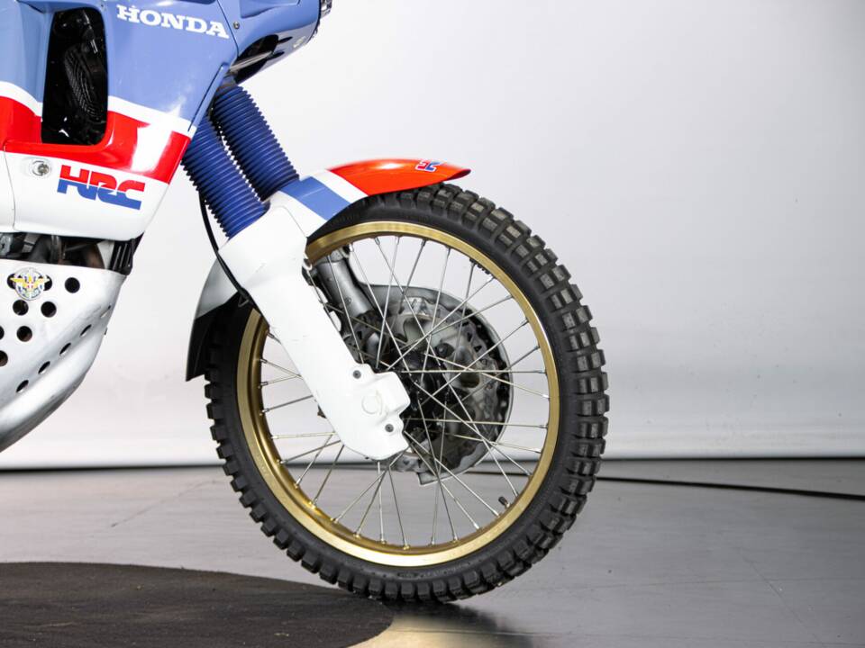 Image 31/50 de Honda XRV 650 Africa Twin (1989)