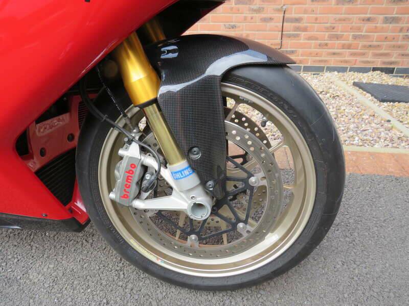 Bild 30/46 von Ducati 1098 R (2008)