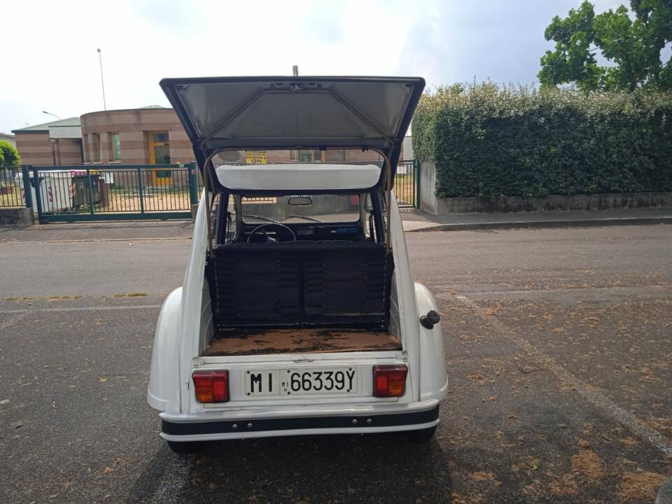 Image 6/13 of Citroën 2 CV 6 (1985)