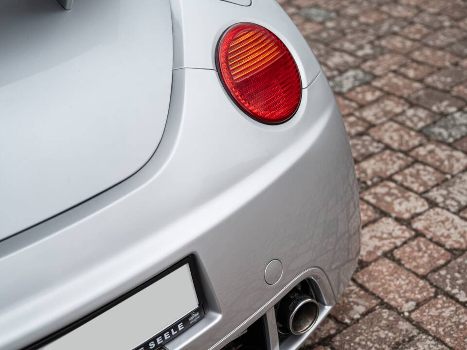 Image 17/48 of Volkswagen New Beetle RSI (2003)