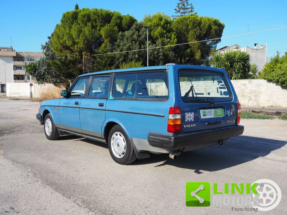 Immagine 9/10 di Volvo 240 Kombi (1988)