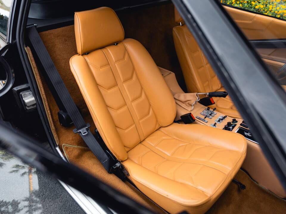 Image 7/13 of Ferrari 308 GTB Quattrovalvole (1984)