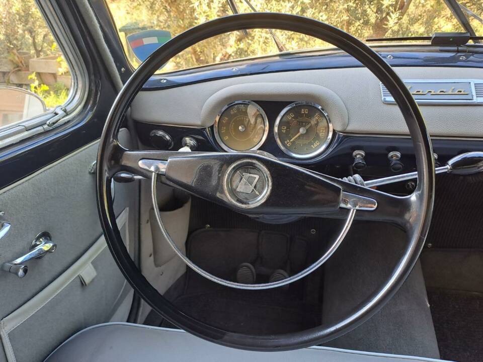 Image 25/42 of Lancia Appia C10 (1958)