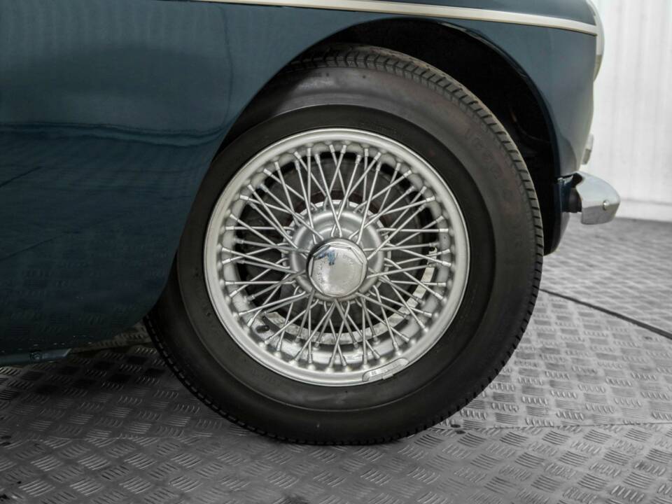 Bild 40/50 von MG MGB GT (1972)