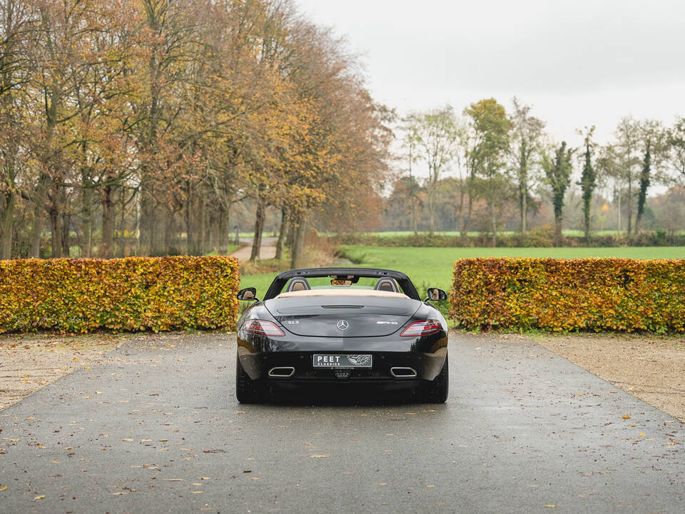 Bild 18/100 von Mercedes-Benz SLS AMG Roadster (2011)