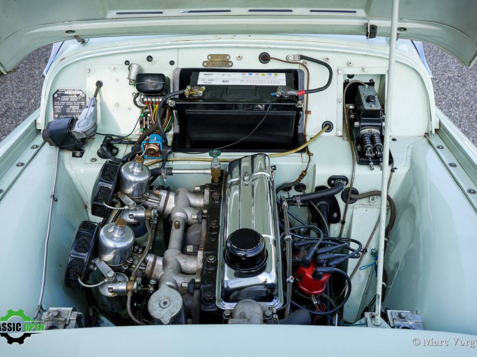 Image 16/45 of Triumph TR 2 (1954)
