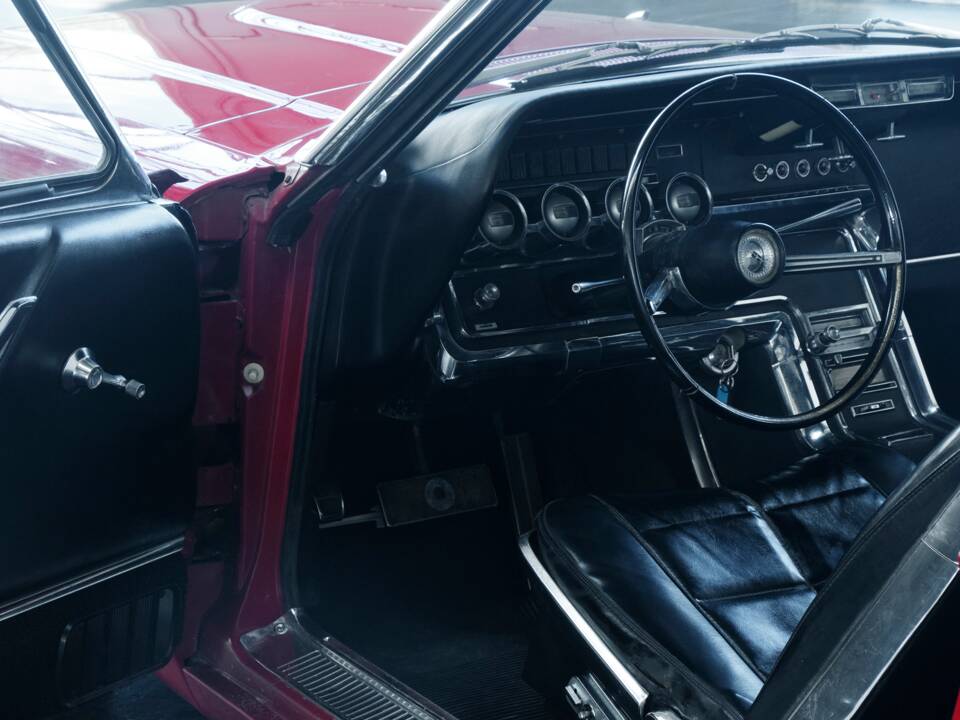Bild 29/50 von Ford Thunderbird (1966)