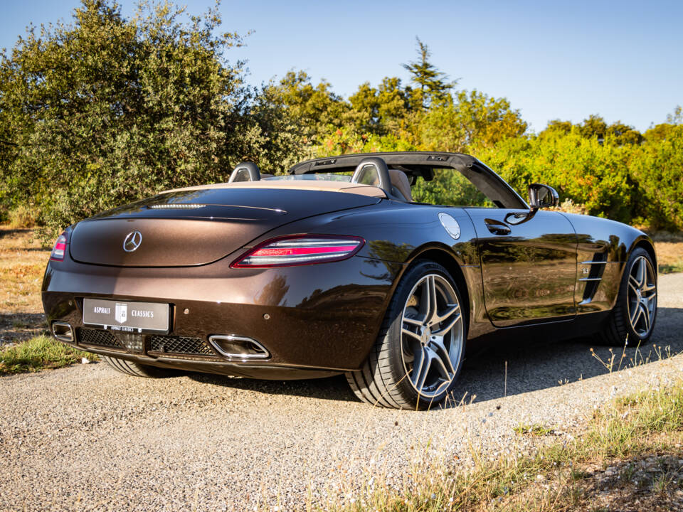 Afbeelding 44/50 van Mercedes-Benz SLS AMG Roadster (2013)