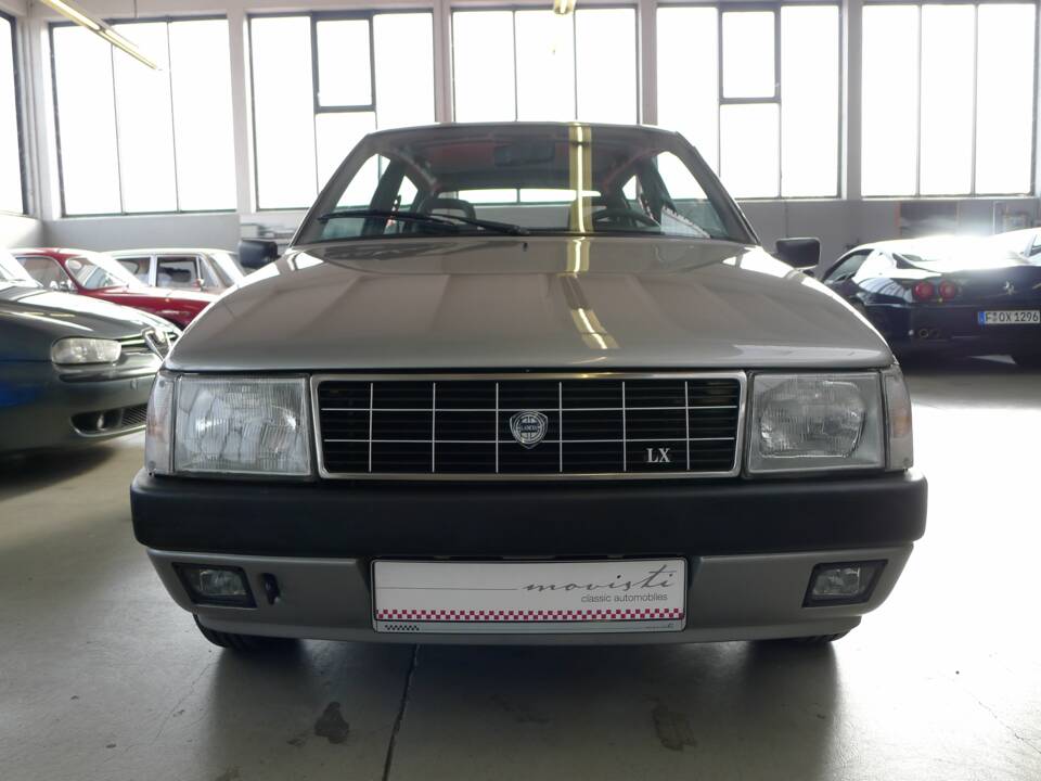 Bild 22/39 von Lancia Y10 LX I.E. (1991)
